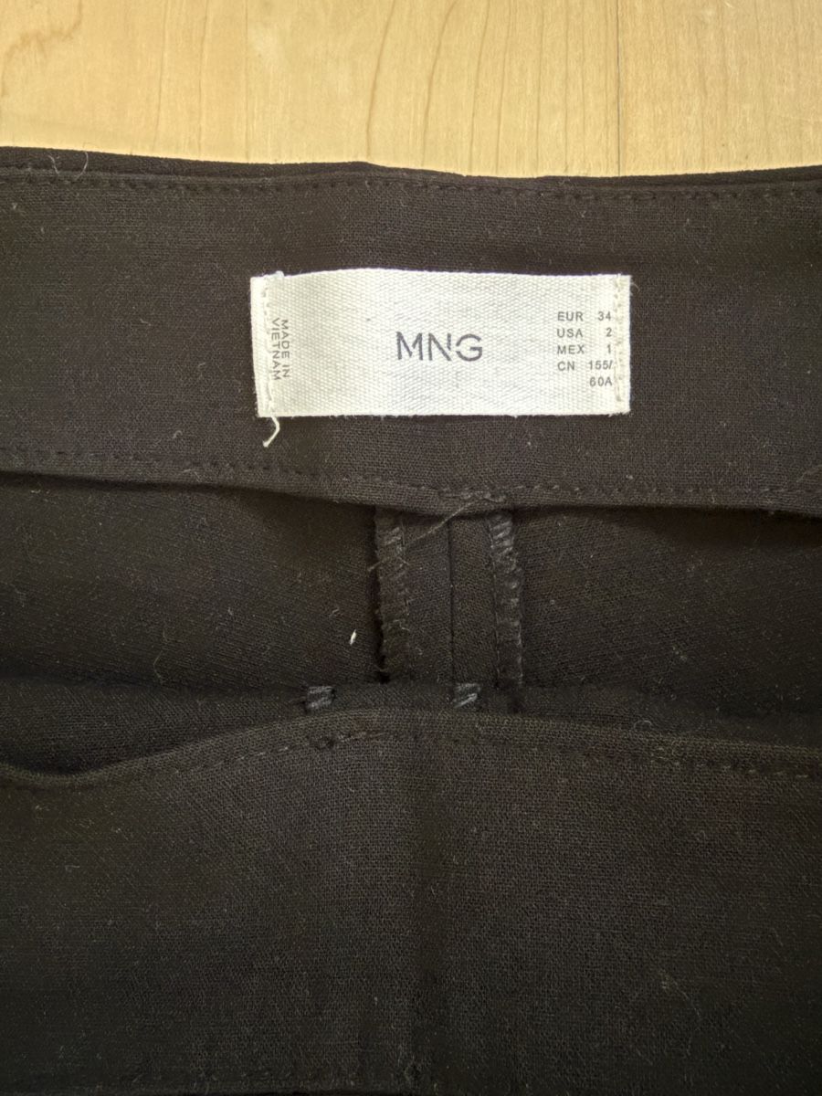 Mango Pantaloni: MANGO SCHWARZE SKORT-SHORTS GRÖSSE 34 – Usato da Neerach venduto da lar_tkp2 1