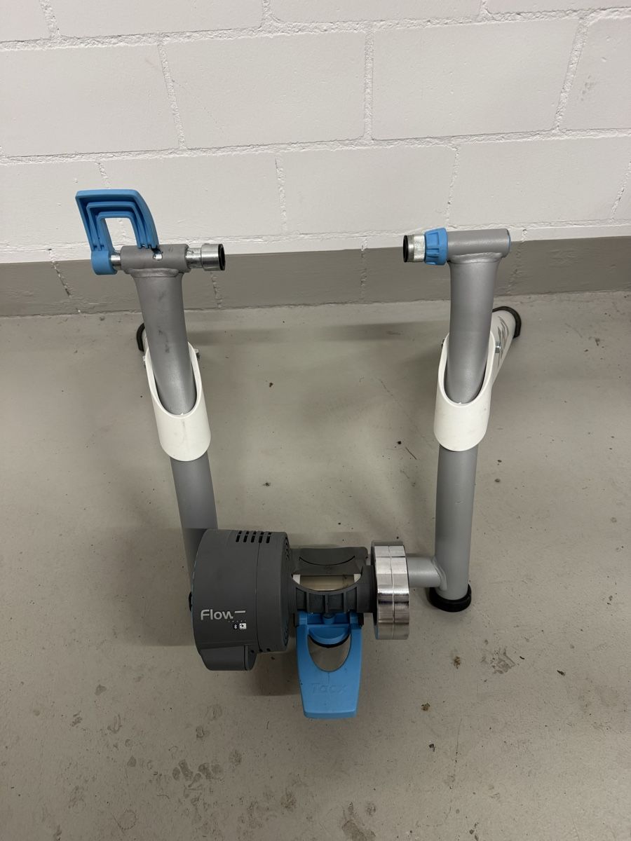 Tacx Hometrainer: Tacx Flow Smart Rollentrainer | Bluetooth ANT+ | Smart Train – Gebraucht aus Niederurnen von St0bsel 1