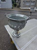 Dekorative Vase mit Griffen Silberfarben Vintage Zustand. 