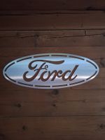 Grosses Ford Wandemblem