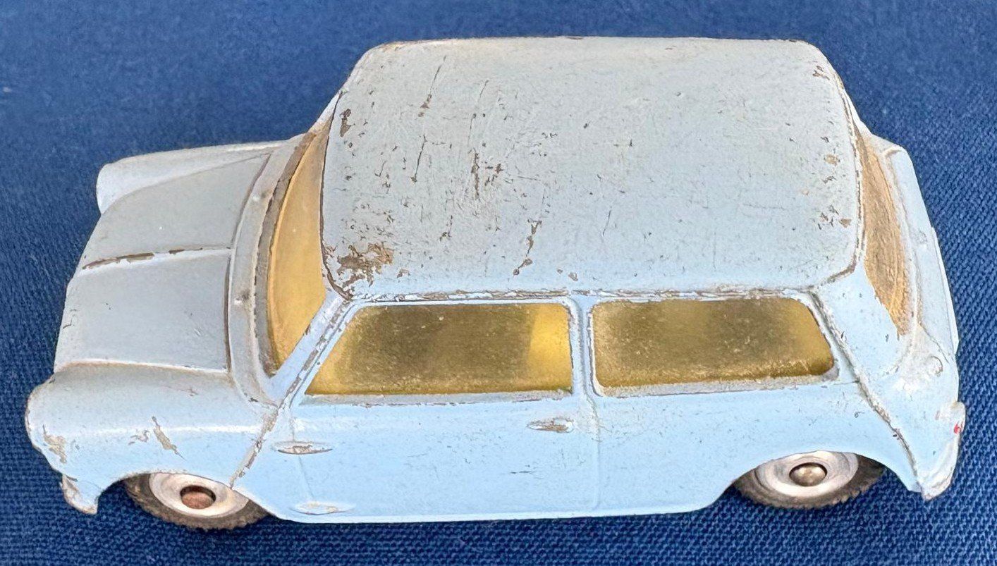 Corgi Toys Modellini d'auto: MORRIS MINI-MINOR CORGY TOYS – Usato da Ostermundigen venduto da Wyatt-Earp