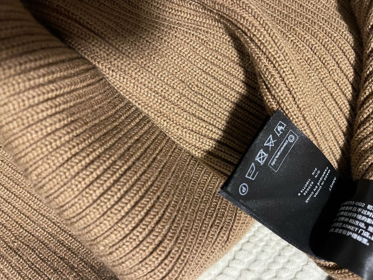 Arket Pullover & Sweatshirts: Arket Pullover S -M  – Neu (gemäss Beschreibung) aus Dübendorf von olh_rs5r 4