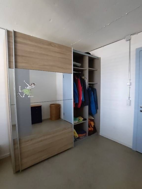 Armoires: Kleiderschrank – D'occasion à Bern par Darinski91 2
