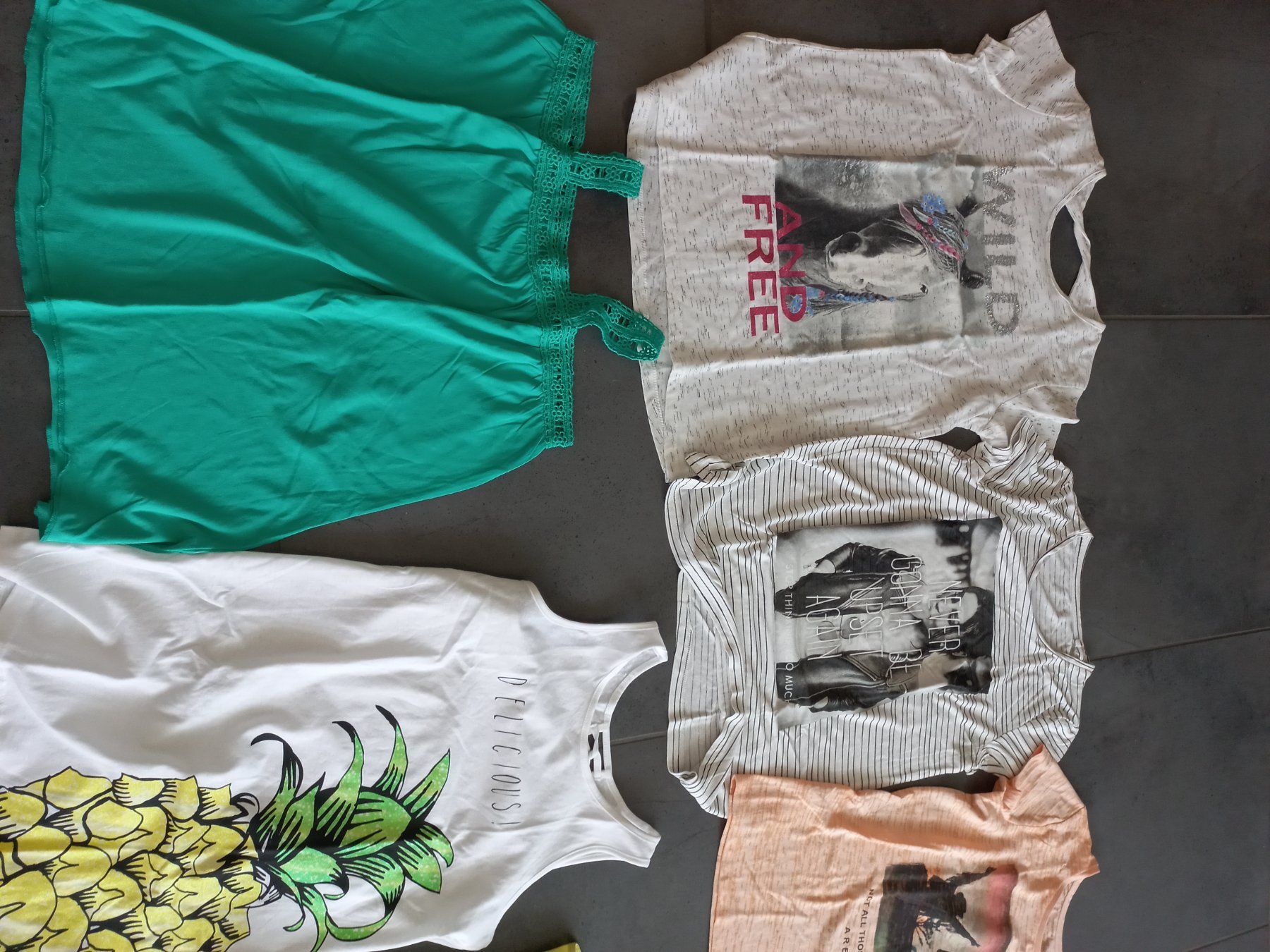 Camicette, T-shirt & Top: Div t shirt gr. 170/176 – Usato da Muri AG venduto da Bufr 2