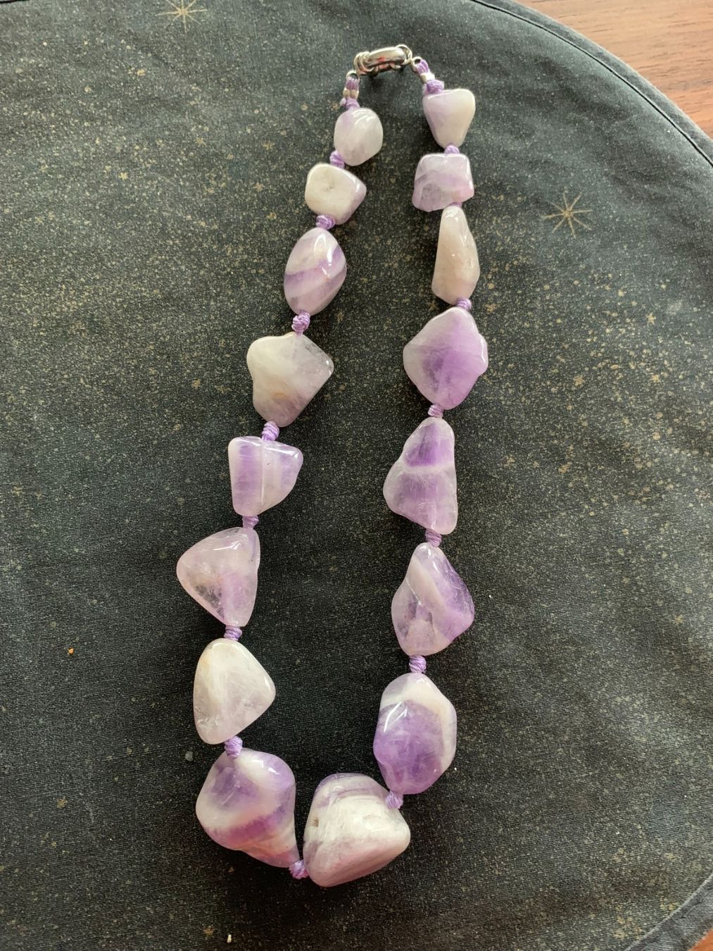 Catenine: Halskette  Amethyst, geknüpft – Usato da schmerikon venduto da nicole091