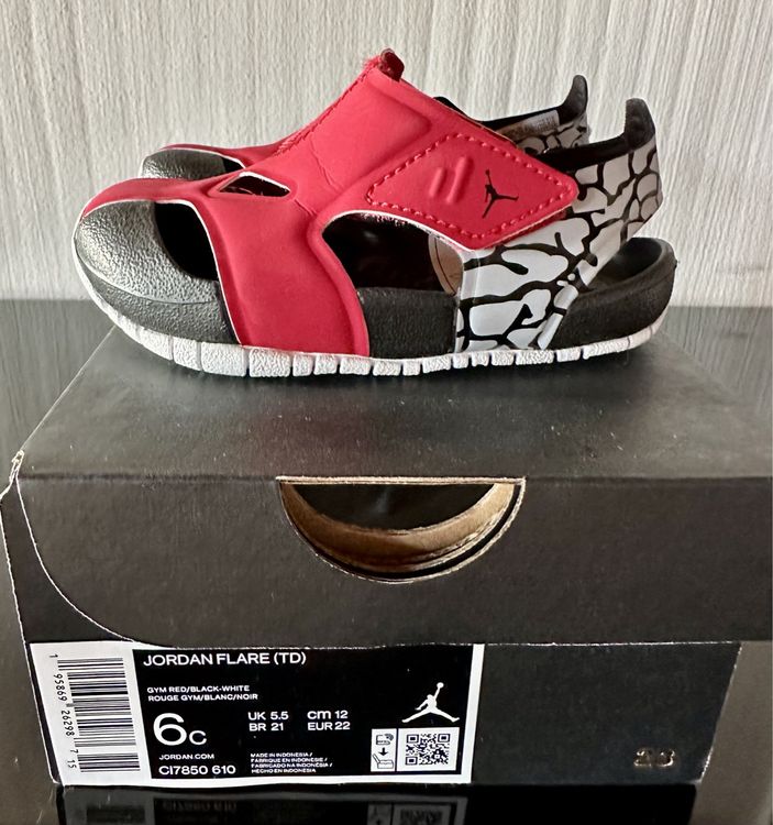 Baskets neuves Jordan pour bebe taille 22 Acheter sur Ricardo