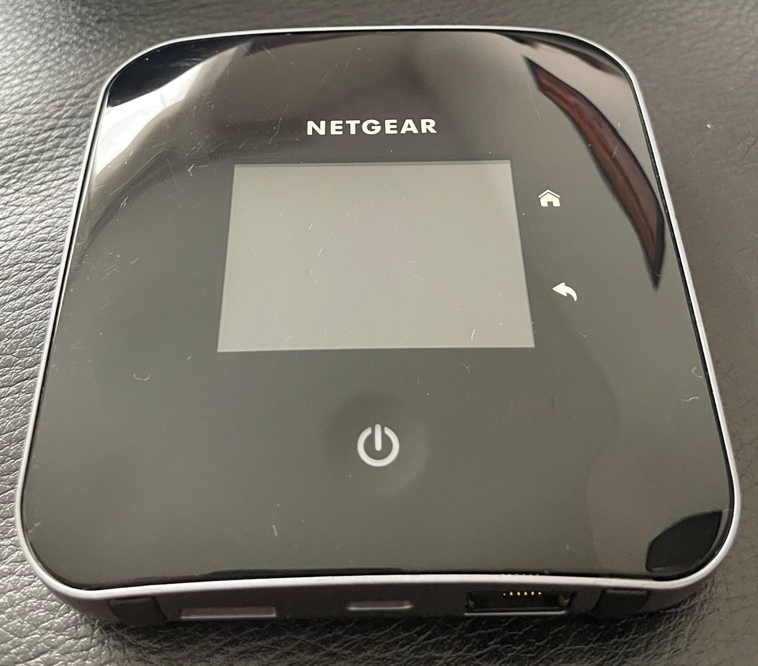 Netgear Modems & Router: LTE Router: Netgear M2 MR2100 – Gebraucht aus Amriswil von  1