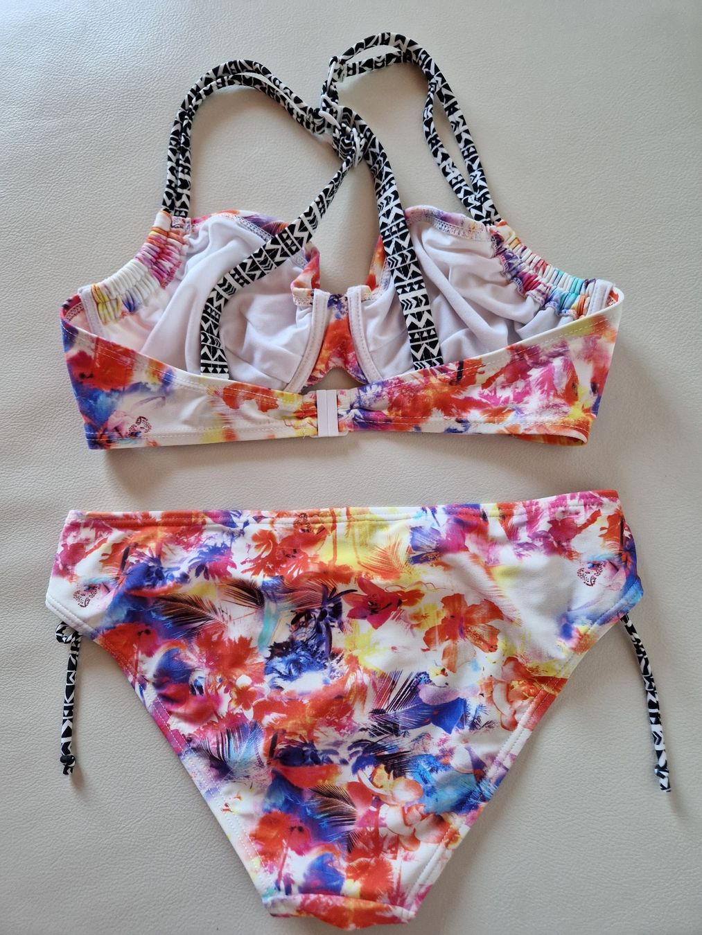 Costumi da bagno & Bikini: Venice Beach Bügel-Bikini bunt, Gr. 38E – Nuovo (secondo la descrizione) da Müntschemier venduto da fralion 1