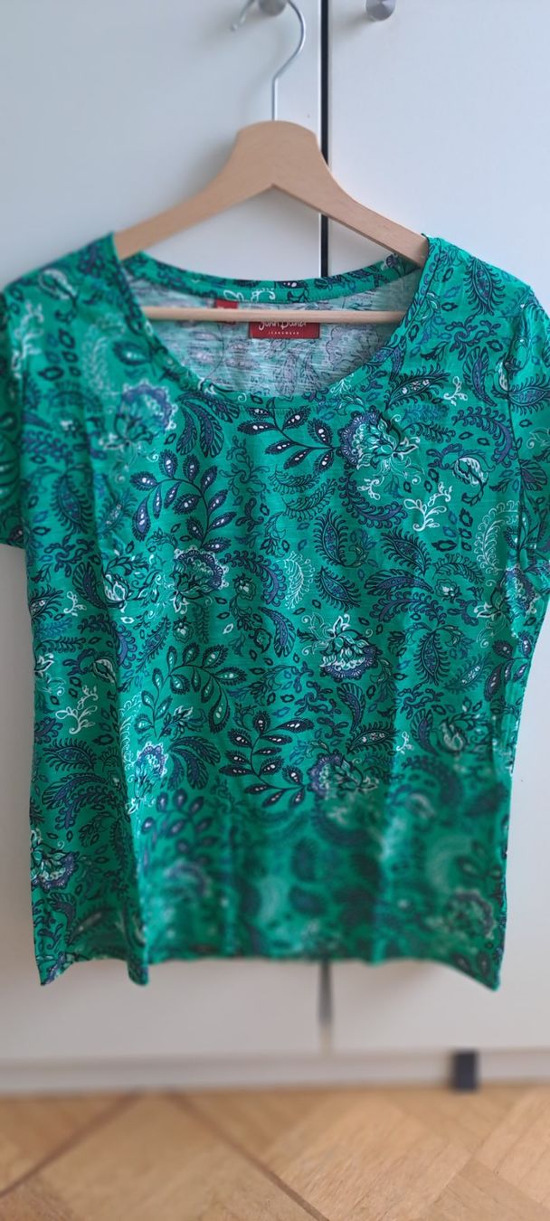 T-shirt: Shirt – Usato da Kehrsatz venduto da bri_vpf2