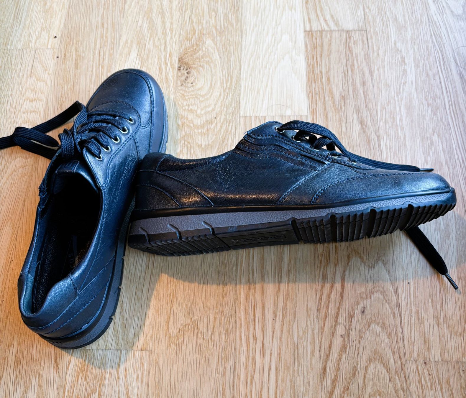 Scarpe da donna: Medicus Halbschuhe Schnürschuhe Leder schwarz – Usato da Riehen venduto da vendita 4