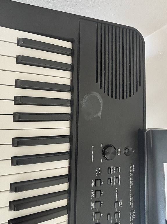 Strumenti musicali: Yamaha PS360/ 61 Tasten mit Ständer – Usato da Häggenschwil venduto da dwiezel 3