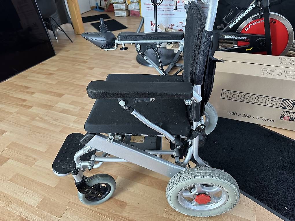 Sedie a rotelle: Rollstuhl elektrisch – Usato da Walzenhausen venduto da Ducati_996 4
