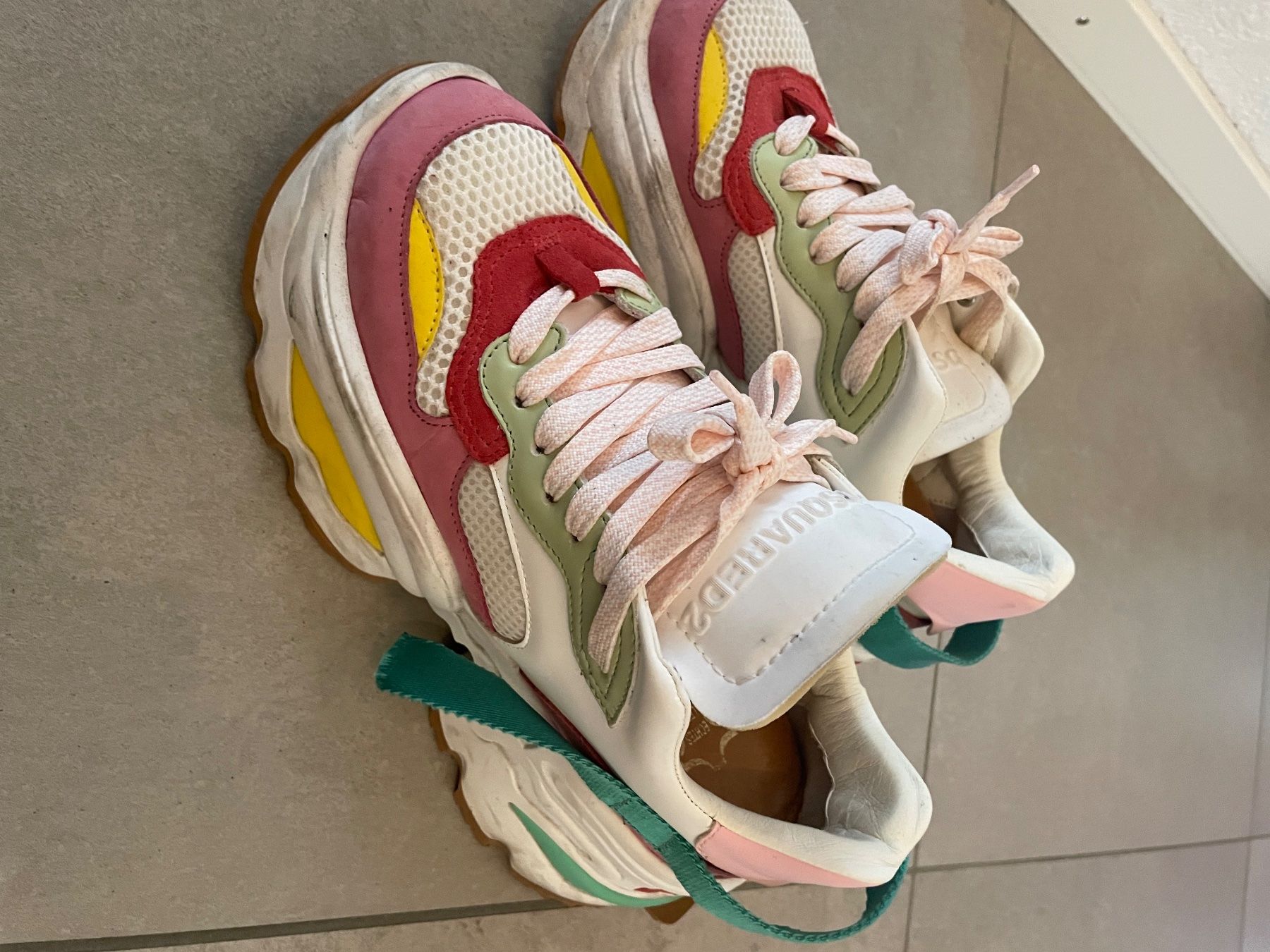 Dsquared2 Damenschuhe: Dsquared Sneakers – Gebraucht aus Zunzgen von mel_y6w2 1