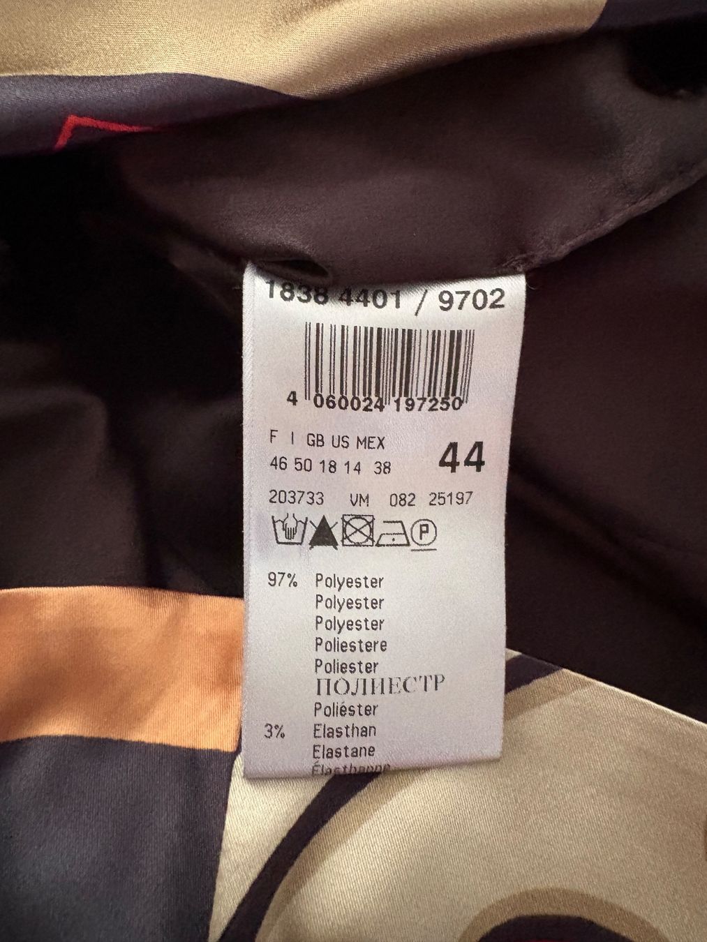 Lots de vêtements: Jacke-Rock -Bluse – D'occasion à Zürich par luc_2t2q 7