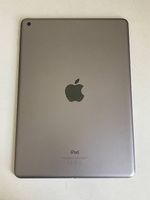 iPad 5 Gen 32 GB Wi-Fi avec USB power adapter 12w