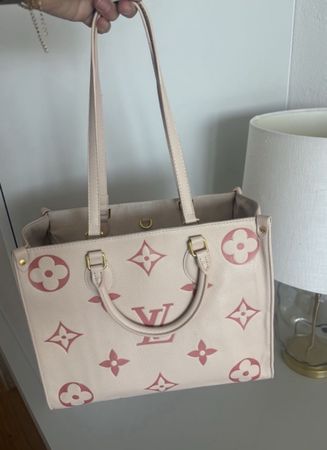 Bag in Pale Beige Colour  