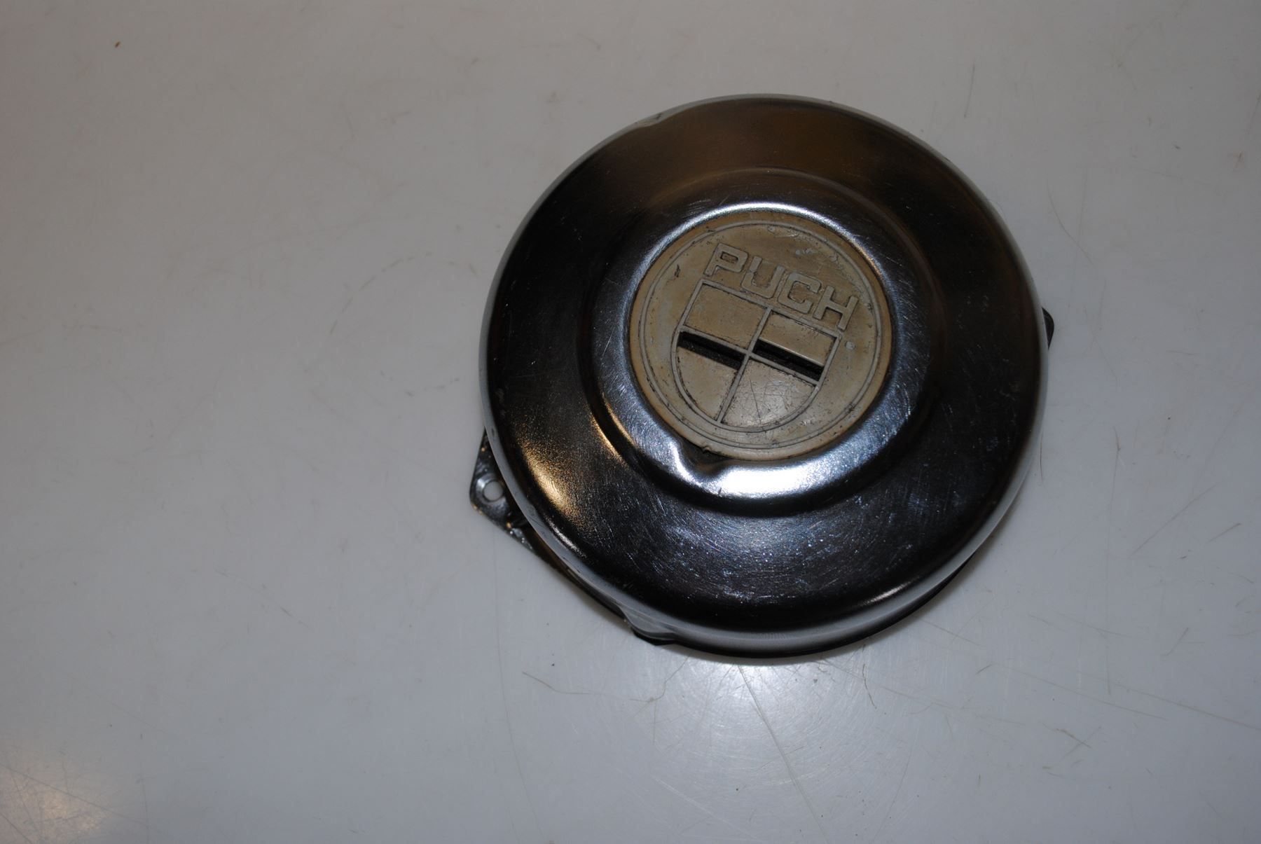 Puch Parti ricambio per ciclomotori: Puch Lichtmaschinenabdeckung Zündungsdeckel Original – Usato da Subingen venduto da Baergarage 1
