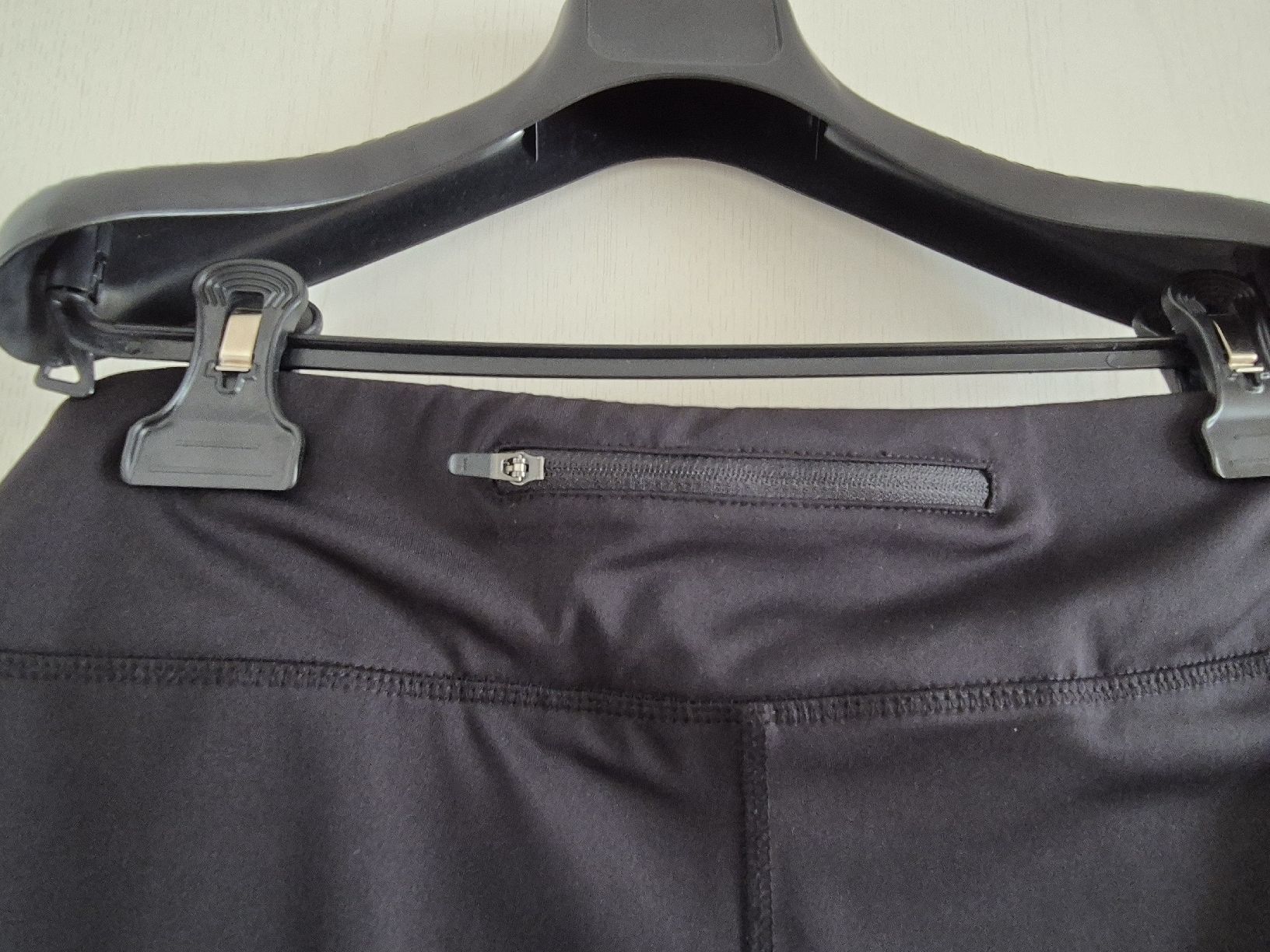 Leggings: 2x, 3/4 Damenleggings, mit Schlusselfach – Nuovo (secondo la descrizione) da Zürich venduto da Sami78 4