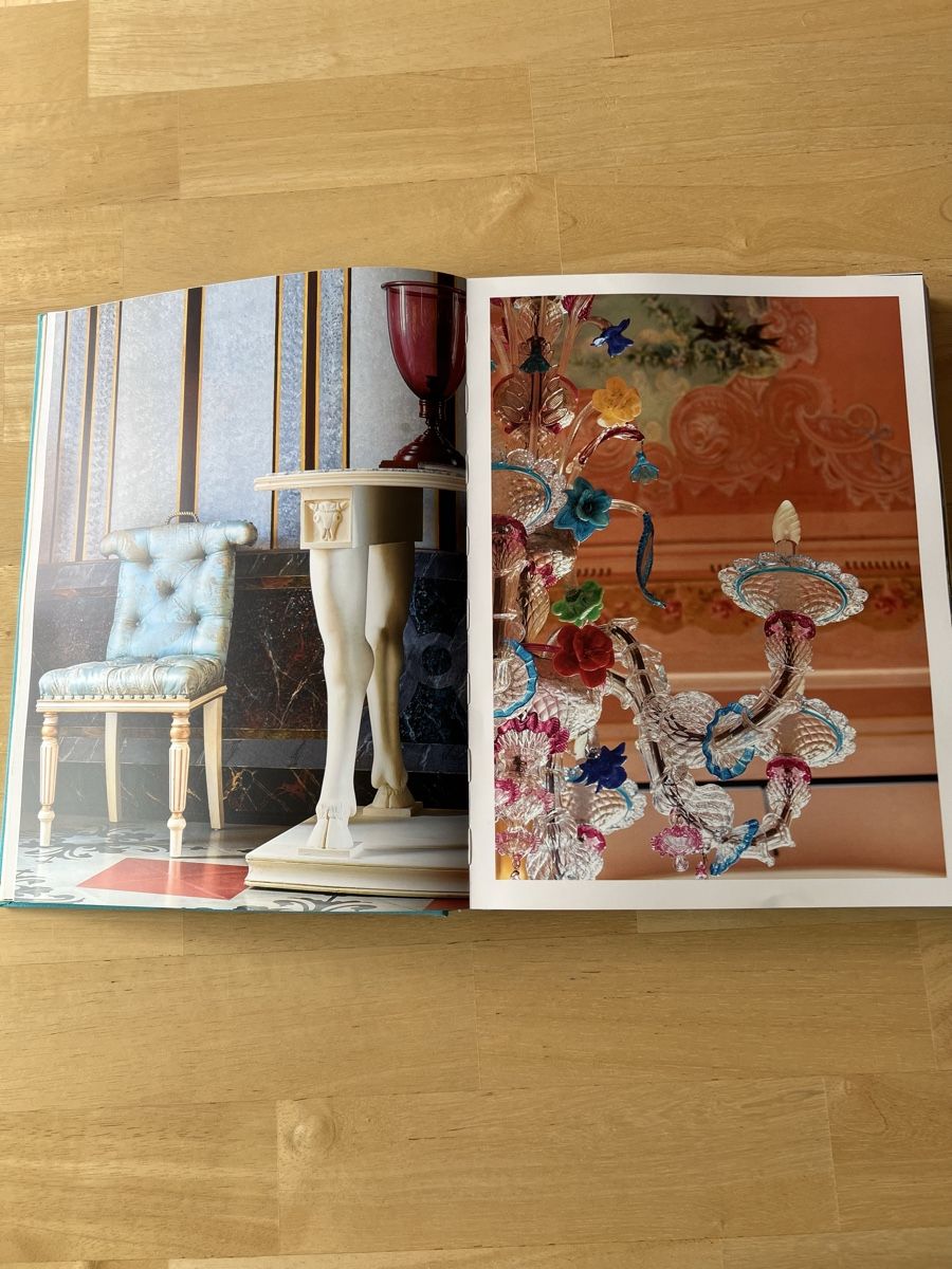 Bücher: Assouline Table Book Chic Stays  – Neu (gemäss Beschreibung) aus Zollikon von jud_cmm9 6