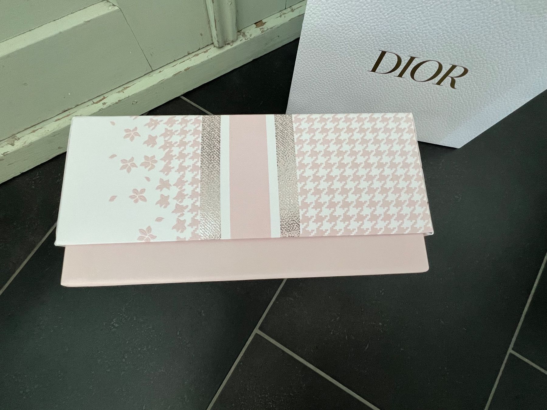 Dior Borse da donna: Christian Dior Box und Papiertasche – Nuovo (secondo la descrizione) da Inwil venduto da 27sonnenschein 4