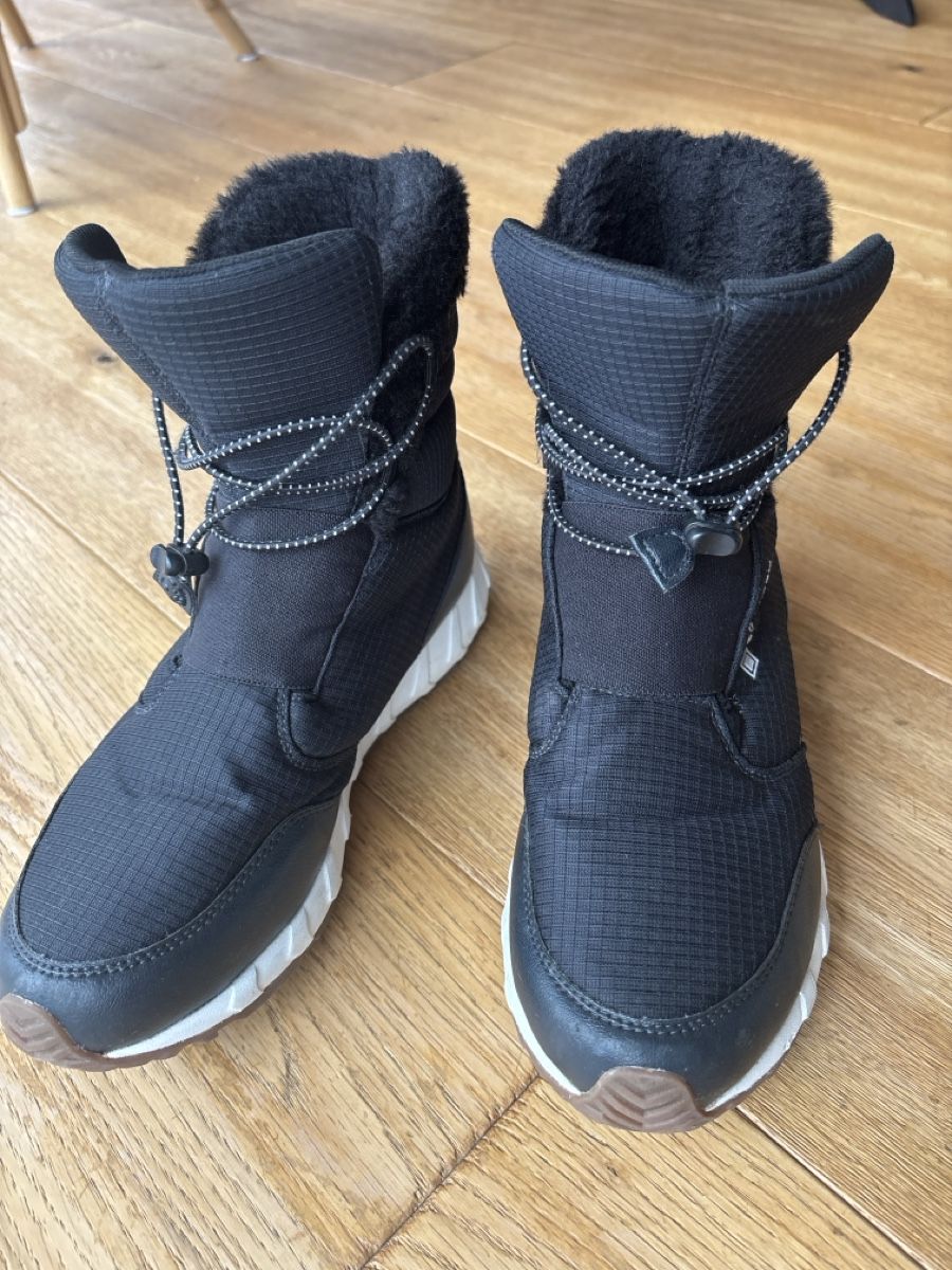 Schuhe für Jungen: Winterboots Gr. 36, schwarz, gefüttert – Gebraucht aus Wilen b. Wil von b-mountain 4