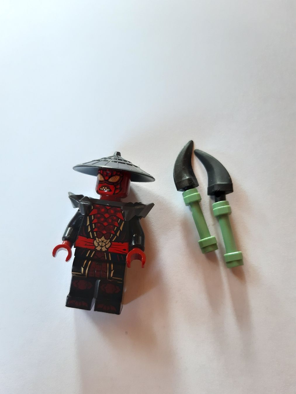 Lego Statuette: Lego Ninjago Drix Minifigur – Usato da Langenthal venduto da AspireE15 3