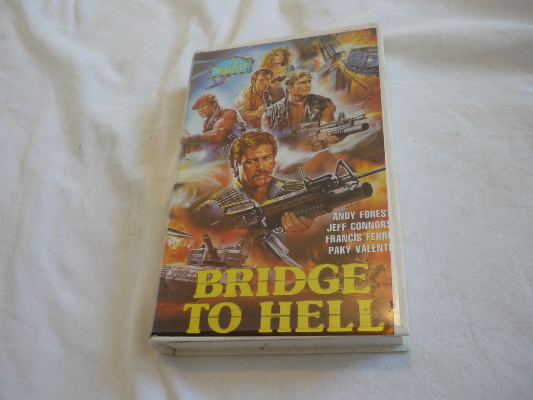 Musicassette: VHS Kassette Erstausgabe - Bridge To Hell – Usato da Beringen venduto da Flatretriever