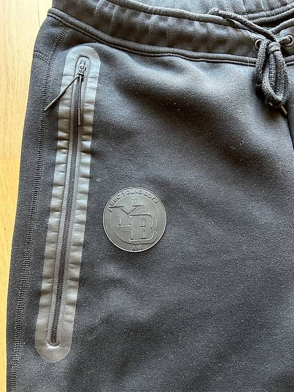 Completi, tute sportive e funzionali: Nike Tech Fleece x YB Trainingsanzug – Usato da Zürich venduto da mullf 2