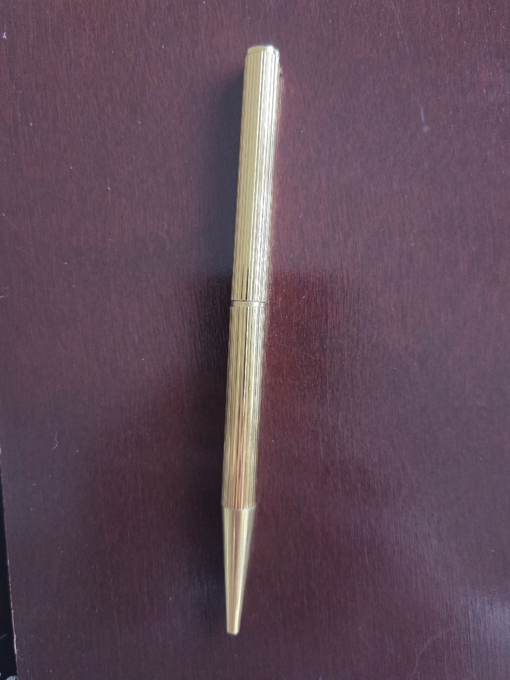 Penna & Evidenziatori: Goldener Kugelschreiber & Stempel mit Gravur  – Usato da Riehen venduto da Bs75