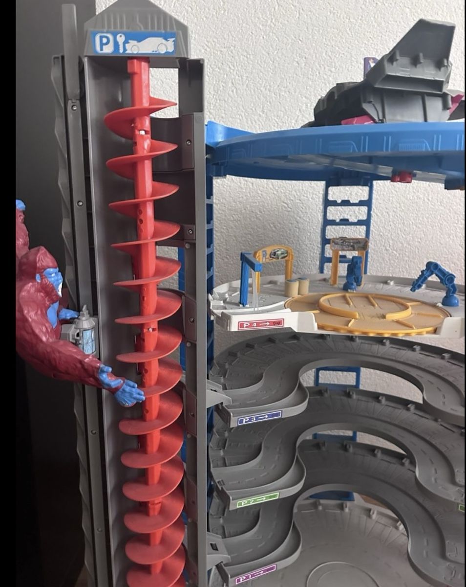 Hot Wheels Giocattoli: Hot Wheels Super Ultimate Garage – Usato da Grenchen venduto da alain77 2