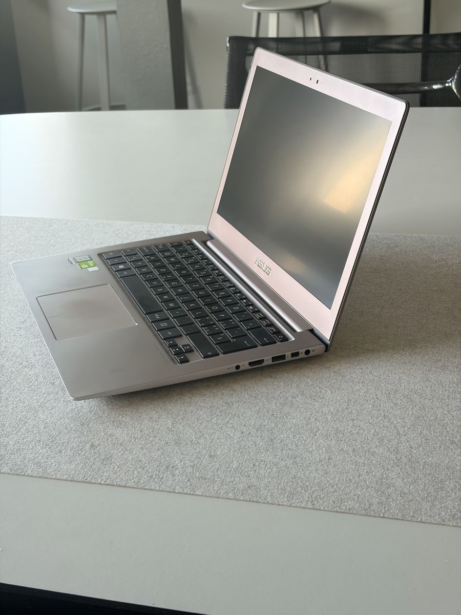 Asus Notebook: ASUS Notebook - Windows 11 – Usato da Herrliberg venduto da Julianopie 4