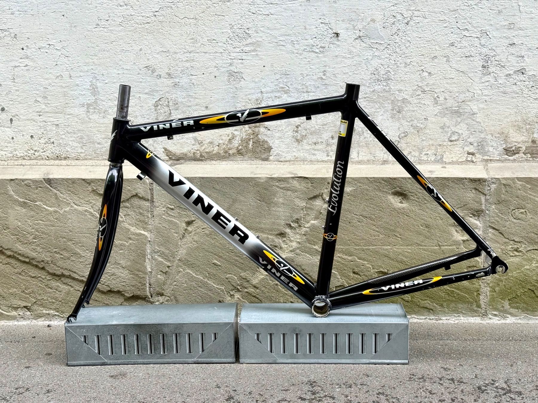 Ersatzteile: VINER EVOLUTION Aluminium Rennvelo Rahmen Size 52/ 2605 – Gebraucht aus Luzern von bikeandbeltcom 1