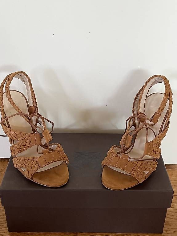Scarpe da donna: Wildleder Sandaletten Gr 36 – Usato da Mittelhäusern venduto da cgrandi 2