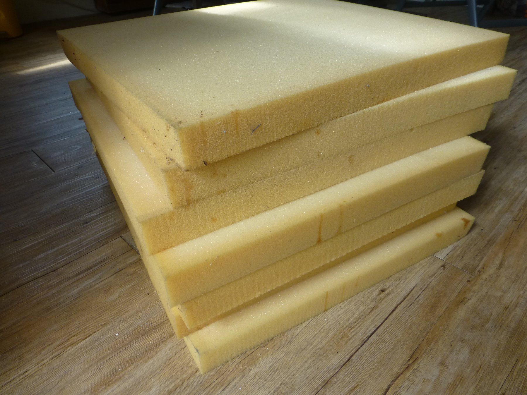 Materiale di riempimento: Schaumstoffplatten 7 Stk. / Format: 48 x 52 x 4 cm – Usato da Füllinsdorf venduto da Kapellie