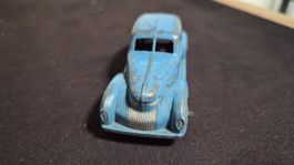 dinky toys Chrysler Royal Sedan 