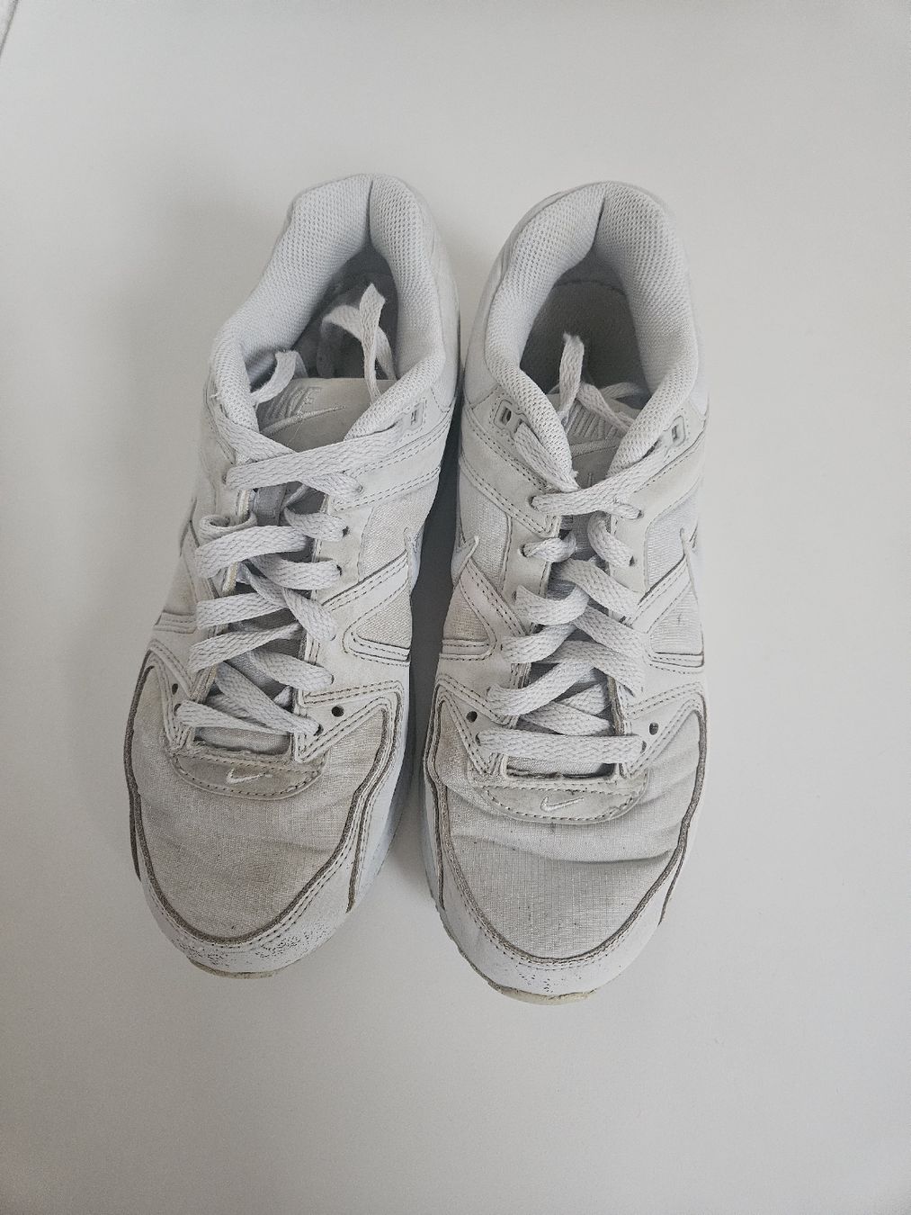 Nike Damenschuhe: Baskets Nike Air Max, blanc, taille 39, état usagé – Gebraucht aus Mervelier von adeko1972 2