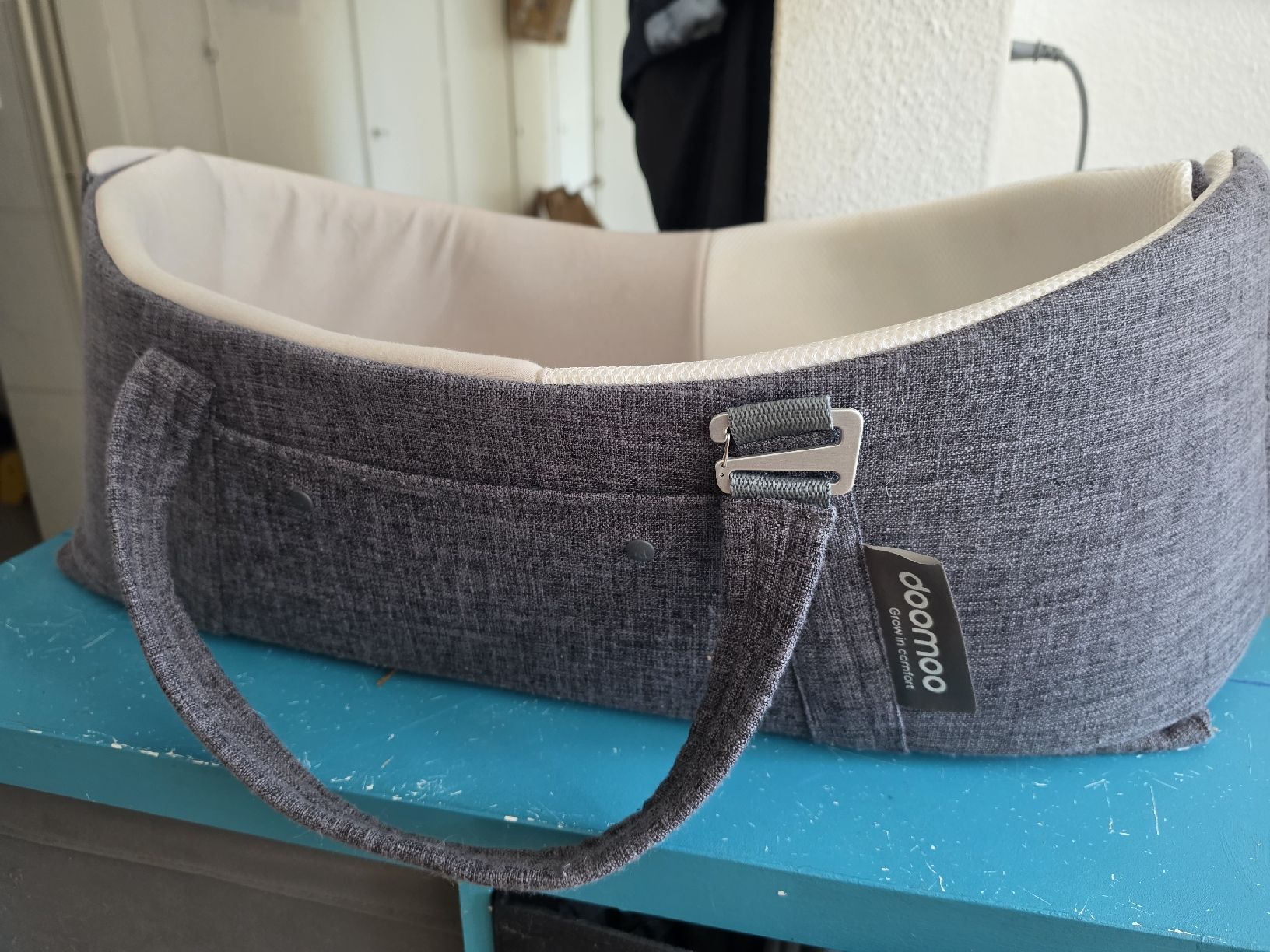 Porte-bébés ventraux & dorsaux: Babynest / Kinderwagen Einsatz mit Griffen – D'occasion à Nürensdorf par Chantii1930 1