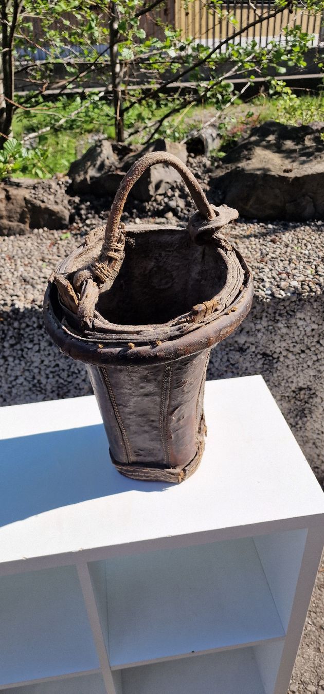 Altro per la casa: Antiker Leder-Eimer, Unikat 1767? – Usato da Pfäffikon SZ venduto da Brocki-21