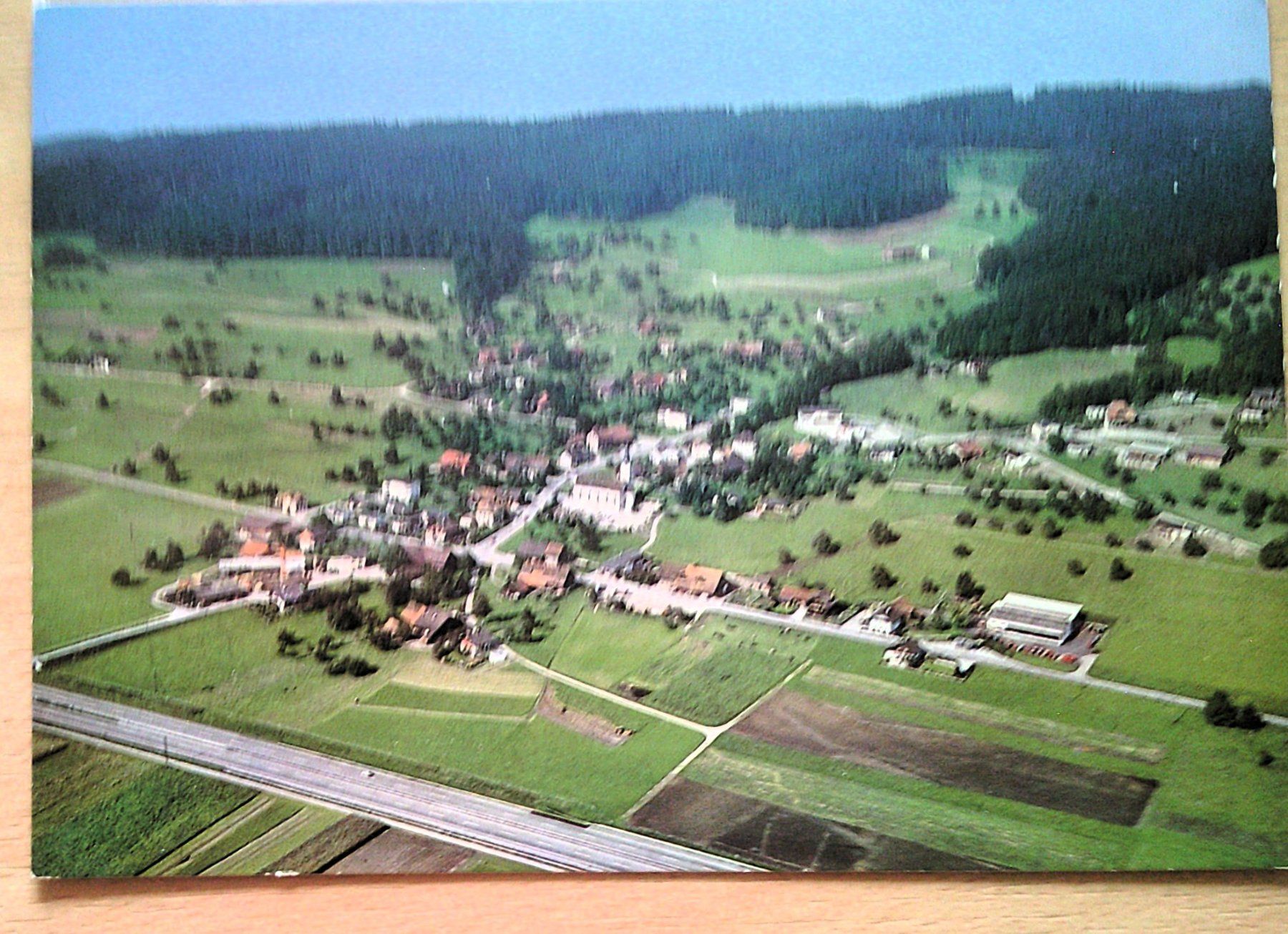 Ansichtskarten: Flugaufnahme Uffikon ca. 1980 – Gebraucht aus Uffikon von Semo2