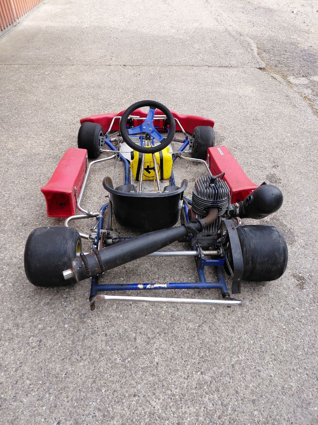 Swiss Hutless Karts: swiss hutless gokart  – Défectueux à Richenthal par mar_7yhn 1