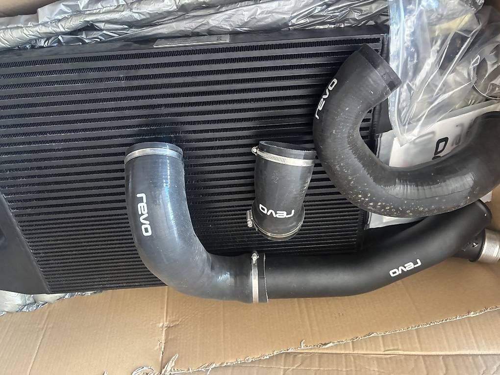 Tutti pezzi di ricambio auto: Intercooler Revo Per Audi S5 – Usato da S. Antonino venduto da RodriguezR 2