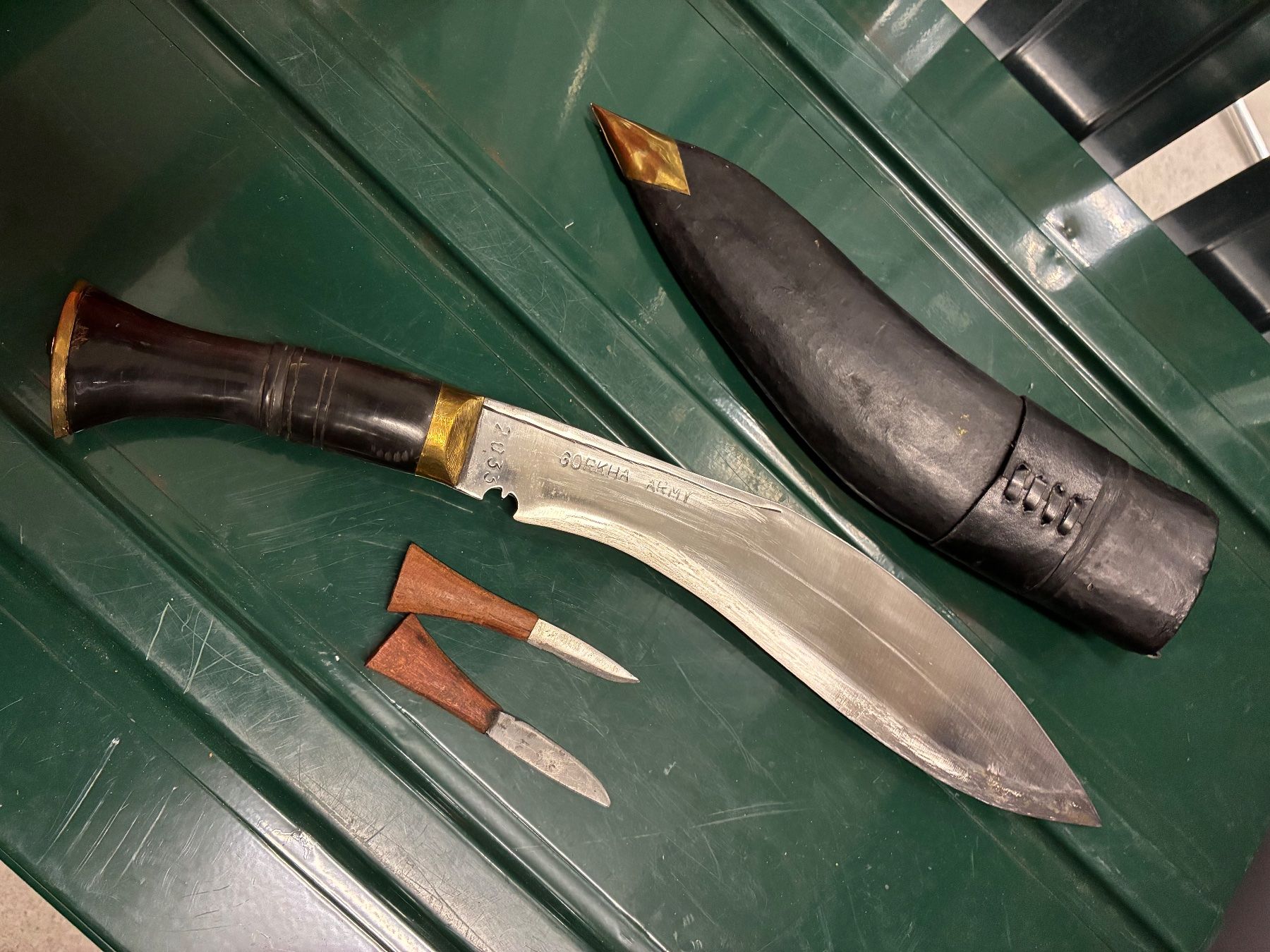 Coltellini militari: Kukri Messer Gorkha Army – Usato da Zürich venduto da pli_xm2c