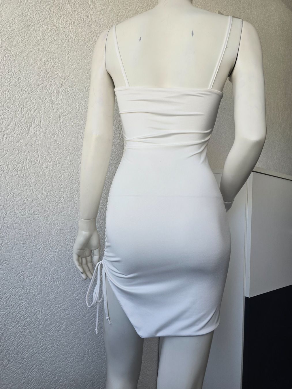 Robes: Robe asymétrique Taille -XS – Neuf (Voir description) à Les Verrières par kitel79 7