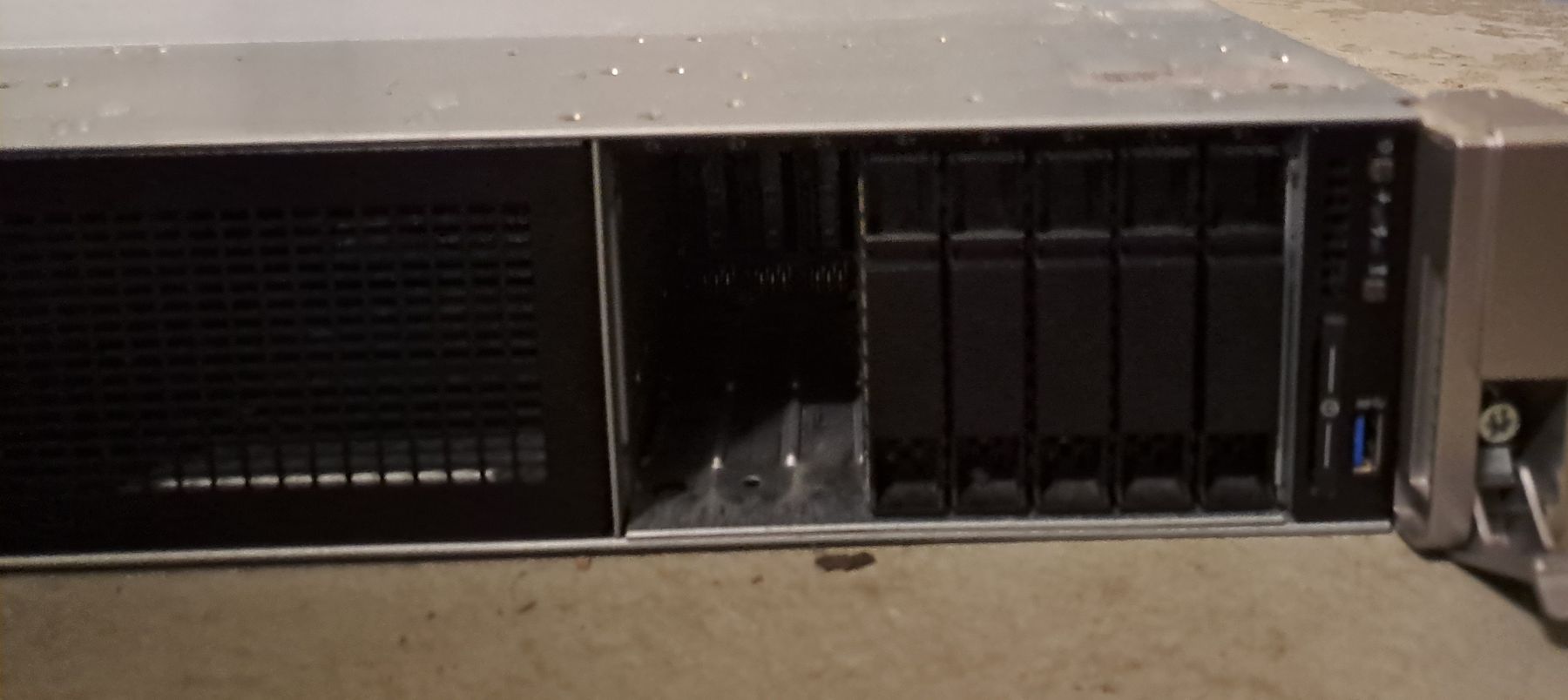 Server: HP DL380 Gen9 2U Rackserver – Gebraucht aus Wattwil von mf_266 2