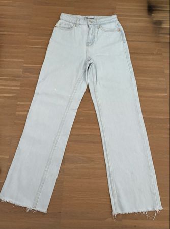 Zara Jeans Hellblau, Gr. 34