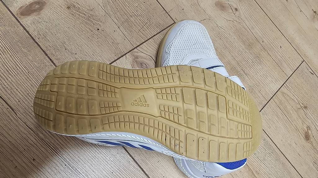 Scarpe per ragazzi: Sneaker Adidas Kinder Gr. 35 – Usato da Baden venduto da Gwaihir35 1
