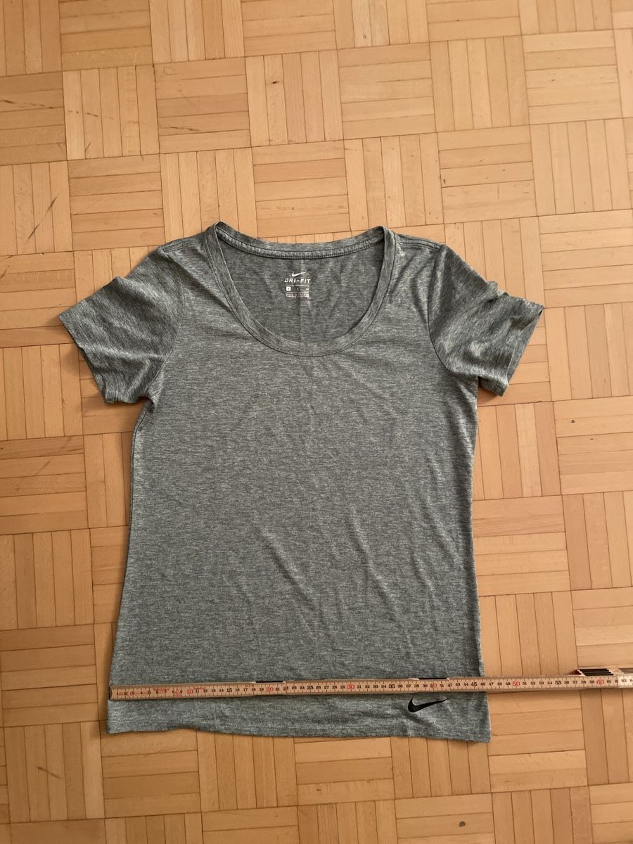 Nike T-Shirts: Nike Dri-Fit Shirt S – Gebraucht aus Basel von pilzliii 2