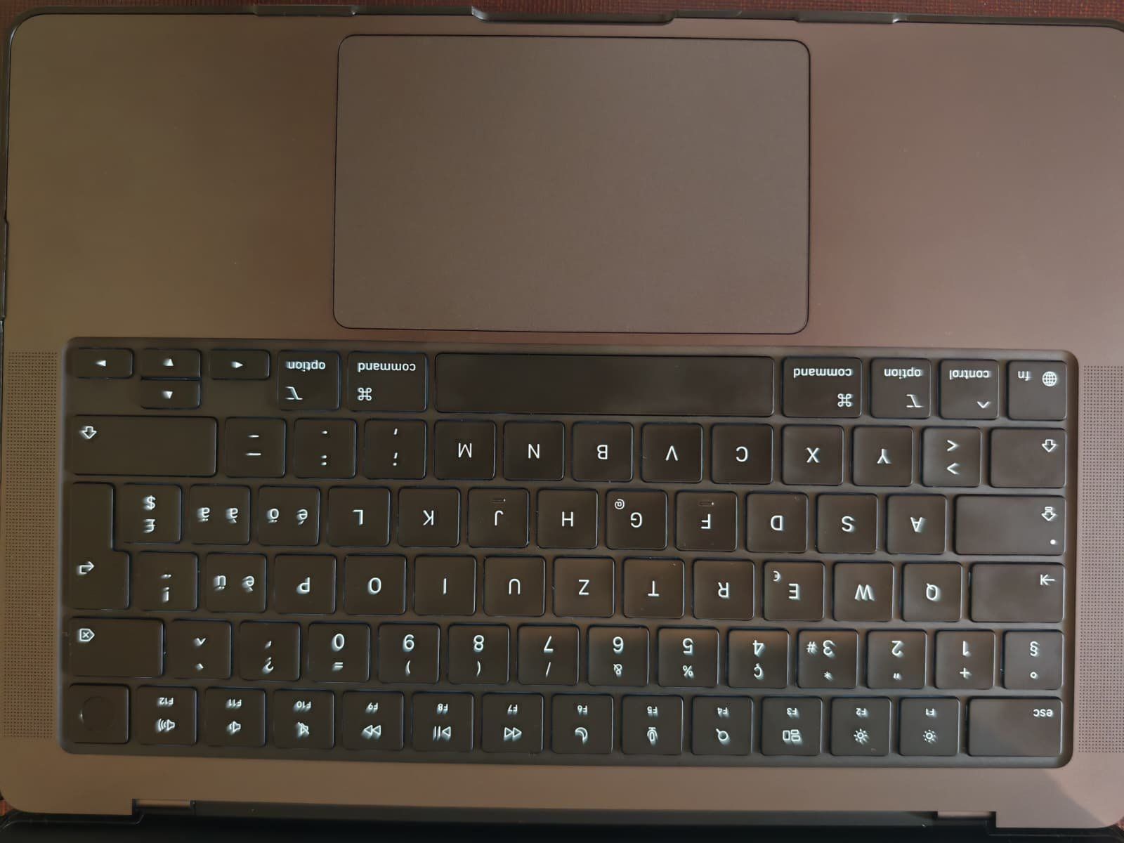 Apple Notebook: Macbook pro m5 pro 24Go/1To – Nuovo (secondo la descrizione) da Genève venduto da oka_h6ts 3