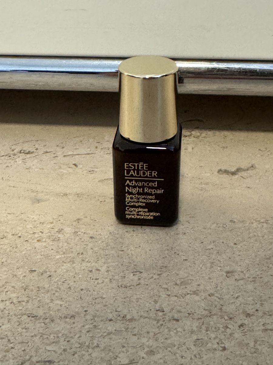 Estée Lauder Cura del viso: Estee Lauder Advanced Night Repair 7ml – Nuovo e nell'imballaggio originale da Kilchberg ZH venduto da zimna