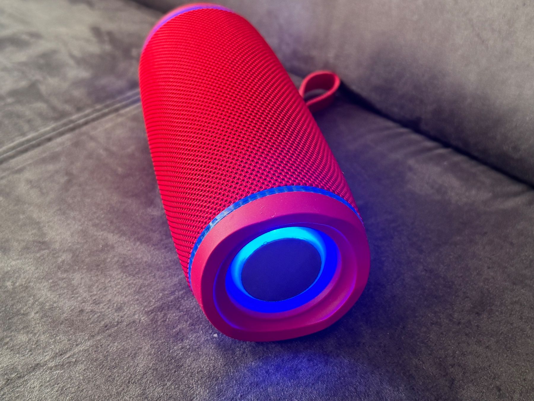 Casse acustiche: Bluetooth Lautsprecher rot mit Lichteffekt gebraucht – Usato da Weinfelden venduto da Jimmy-Don-Don 6
